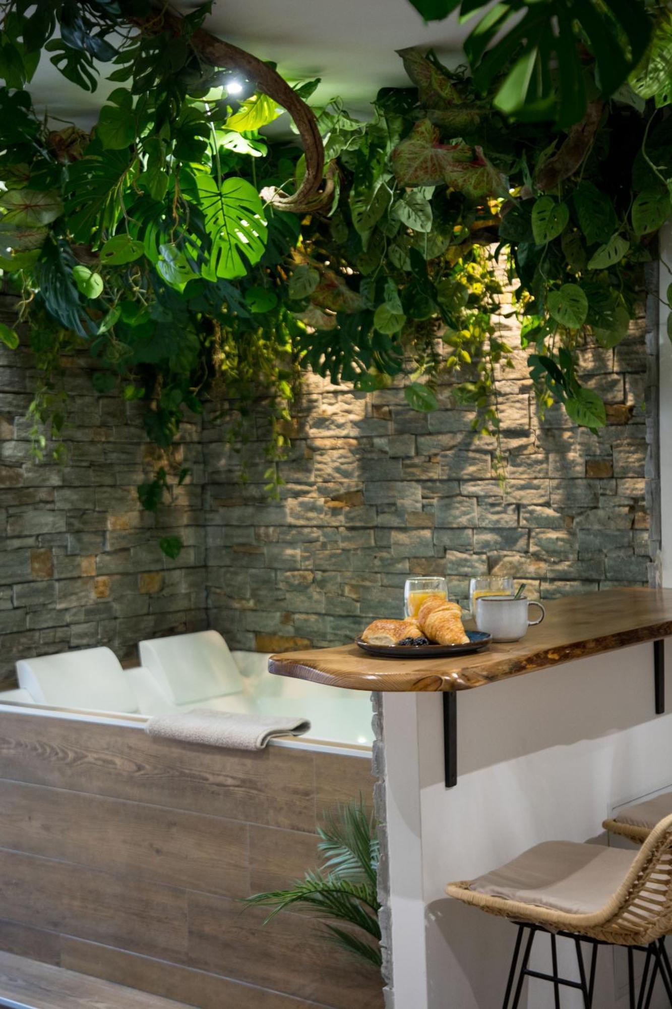 Jungle Room Канны Экстерьер фото
